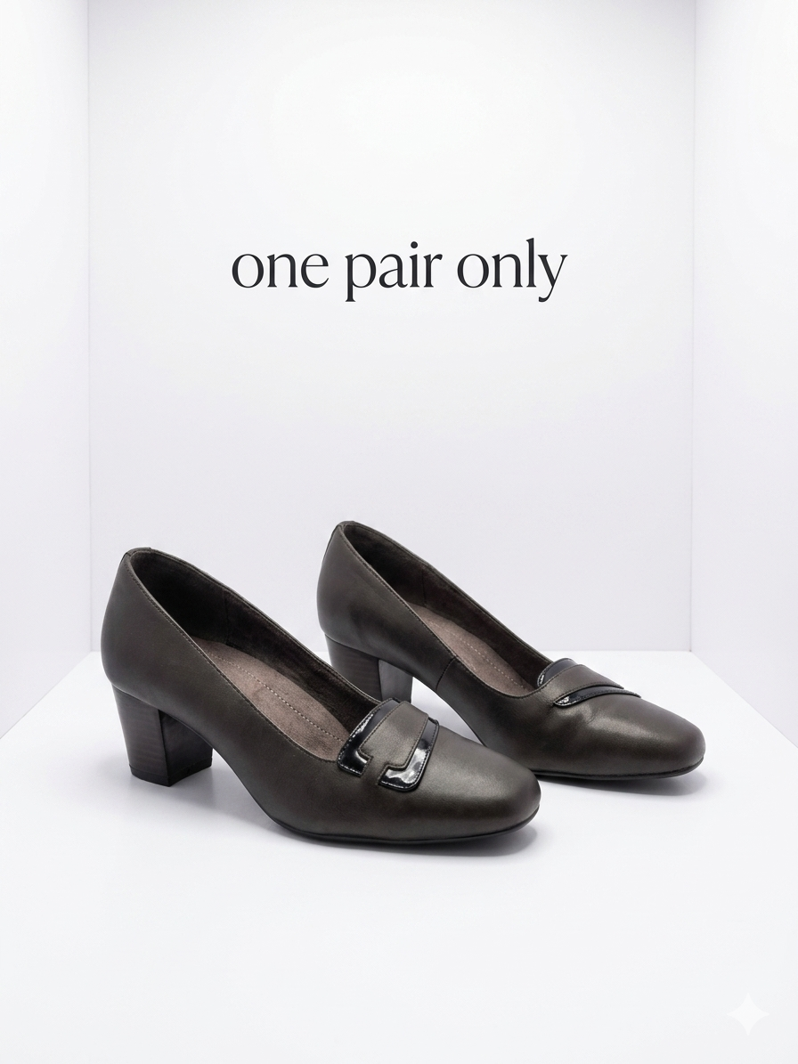 "Clarks" Stylish| Premium Imported woman's Shoe.